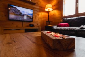 Wohnzimmer mit Kerzen