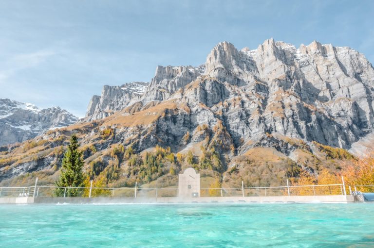 Walliser_Alpentherme_Summer_Outdoor_pool_2_-MyLeukerbadAG